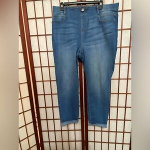 (S93) Terra & Sky 14W Skinny Pull On Raw Hem Ankle Jegging Never Worn